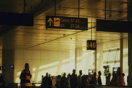 दिल्ली एयरपोर्ट में नौकरी के अवसर: धोखाधड़ी और इसके प्रभाव