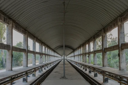 दिल्ली स्टेशन पर भगदड़ की पूरी जानकारी: मौत का आंकड़ा और सुरक्षा सवाल