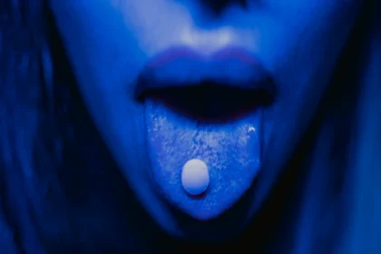 नासिक में अवैध होर्डिंग्स पर कार्रवाई: सुरक्षा और स्वच्छता की दिशा में एक कदम