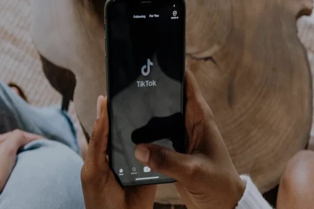 Nashik में सोशल मीडिया धोखाधड़ी की बढ़ती घटना