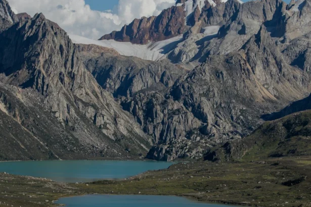 चीन ने STEM स्नातकों के लिए K वीजा लॉन्च किया