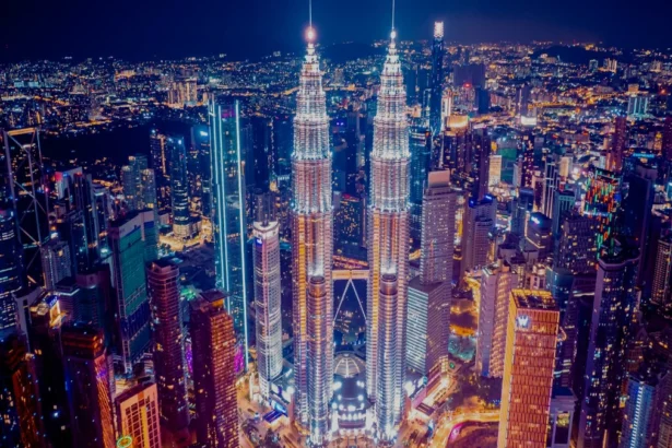 2025 के लिए वैश्विक महंगाई: IMF की चेतावनियां और बढ़ते टैरिफ