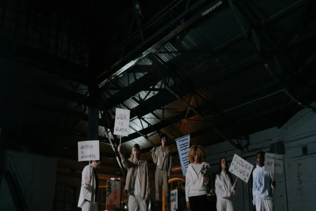 इटली में गाज़ा संघर्ष को लेकर बढ़ती विरोध प्रदर्शन और आम हड़तालें