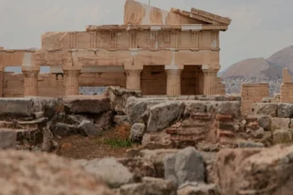 एथेंस एयरपोर्ट विस्तार और पर्यटन में वृद्धि: 2025 में एक महत्वपूर्ण कदम