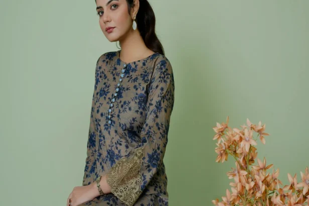 भारत और पाकिस्तान के बीच क्रिकेट मैच: फील्डिंग कोच की वायरल प्रतिक्रिया और महत्वपूर्ण क्षण