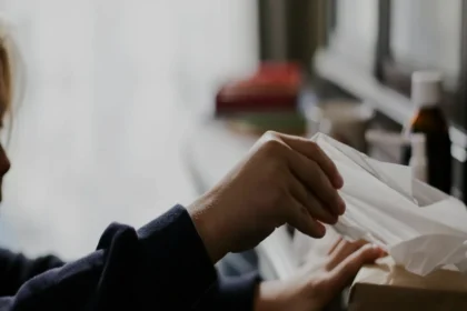 बच्चों में खांसी और उसकी दवाएं: क्या जानना ज़रूरी है?