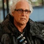 Chevy Chase Comedy Star smiling in a photo, चेवी चेस हास्य अभिनेता की तस्वीर, AajKyaHai.com पर हिंदी और अंग्रेजी में जानकारी