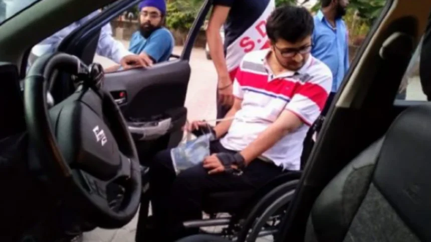Delhi High Court building exterior with Indian flag, symbolizing the legal decision to end GST exemption on car purchases for disabled persons, with text overlay in Hindi and English.