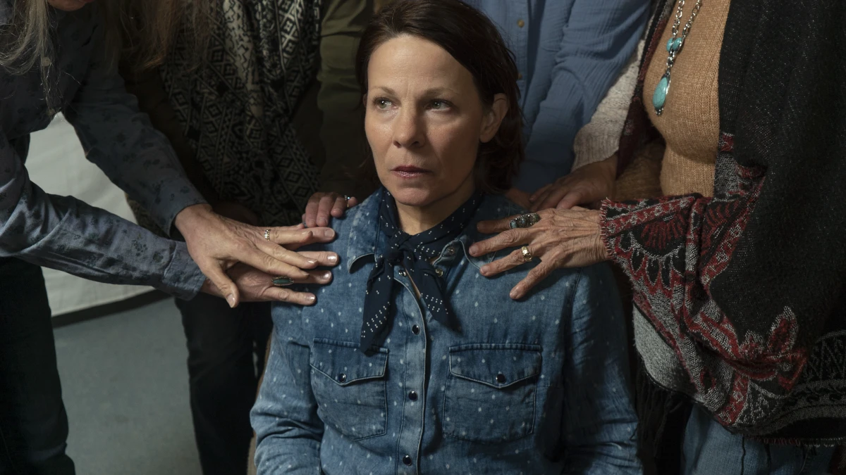 Lili Taylor: बॉलीवुड से हॉलीवुड सफर 1 Lili Taylor की तस्वीर जो Bollywood से Hollywood तक के अपने अभिनय सफर को दर्शाती है, एक प्रेरणादायक अभिनेत्री की कहानी