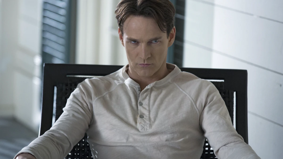 Stephen Moyer smiling in a professional photoshoot, representing his journey from struggle to Hollywood success