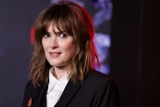 Winona Ryder की प्रेरणादायक जीवन कहानी और फिल्मी सफर (Winona Ryder's inspiring life story and film career) in Hindi and English on AajKyaHai.com